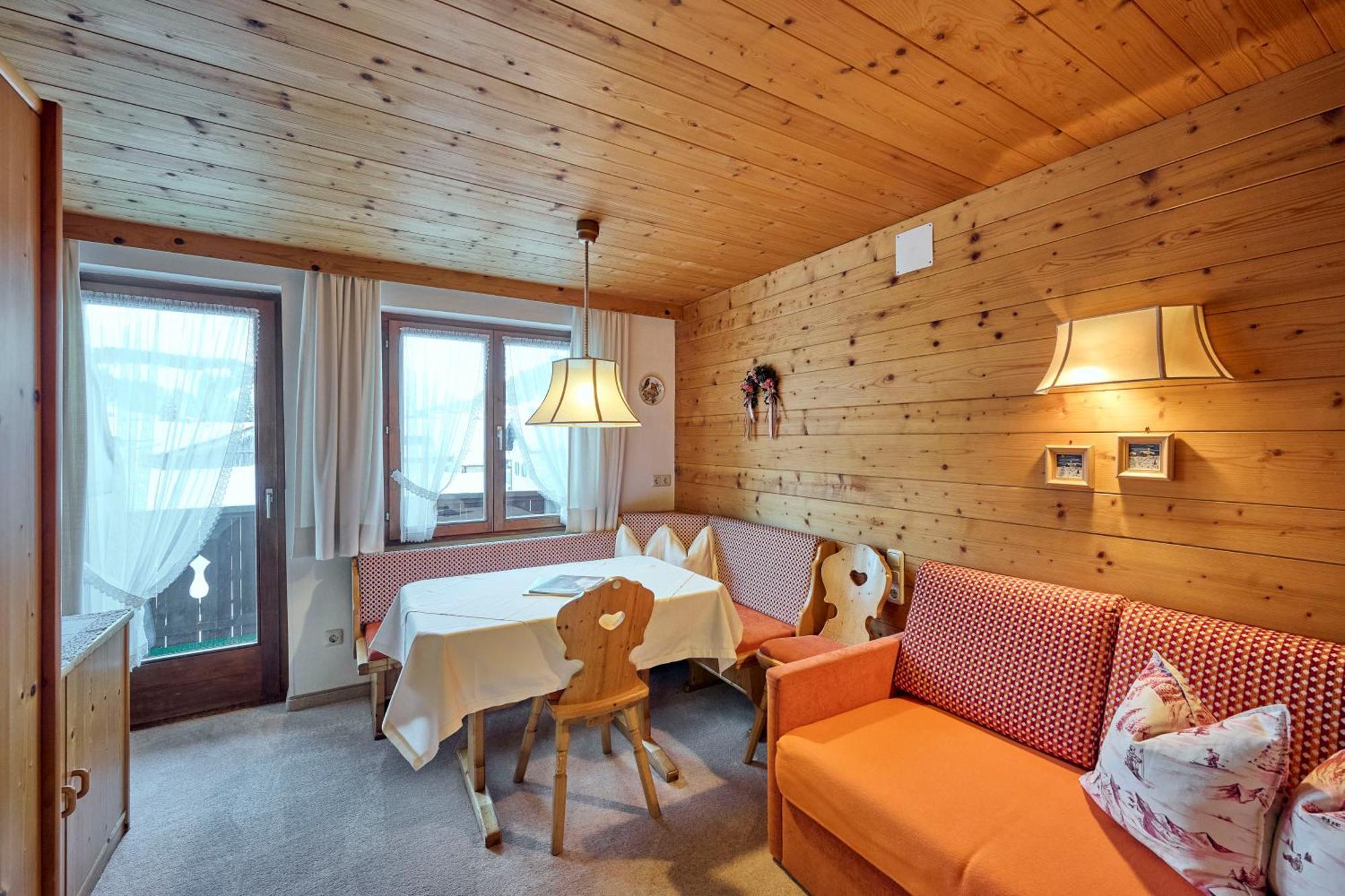 Appartementhaus Holiday Lech Buitenkant foto