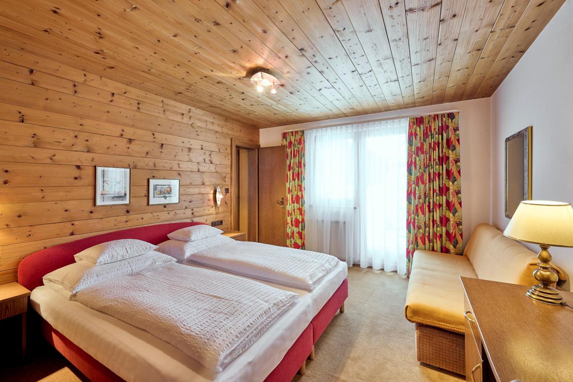 Appartementhaus Holiday Lech Buitenkant foto