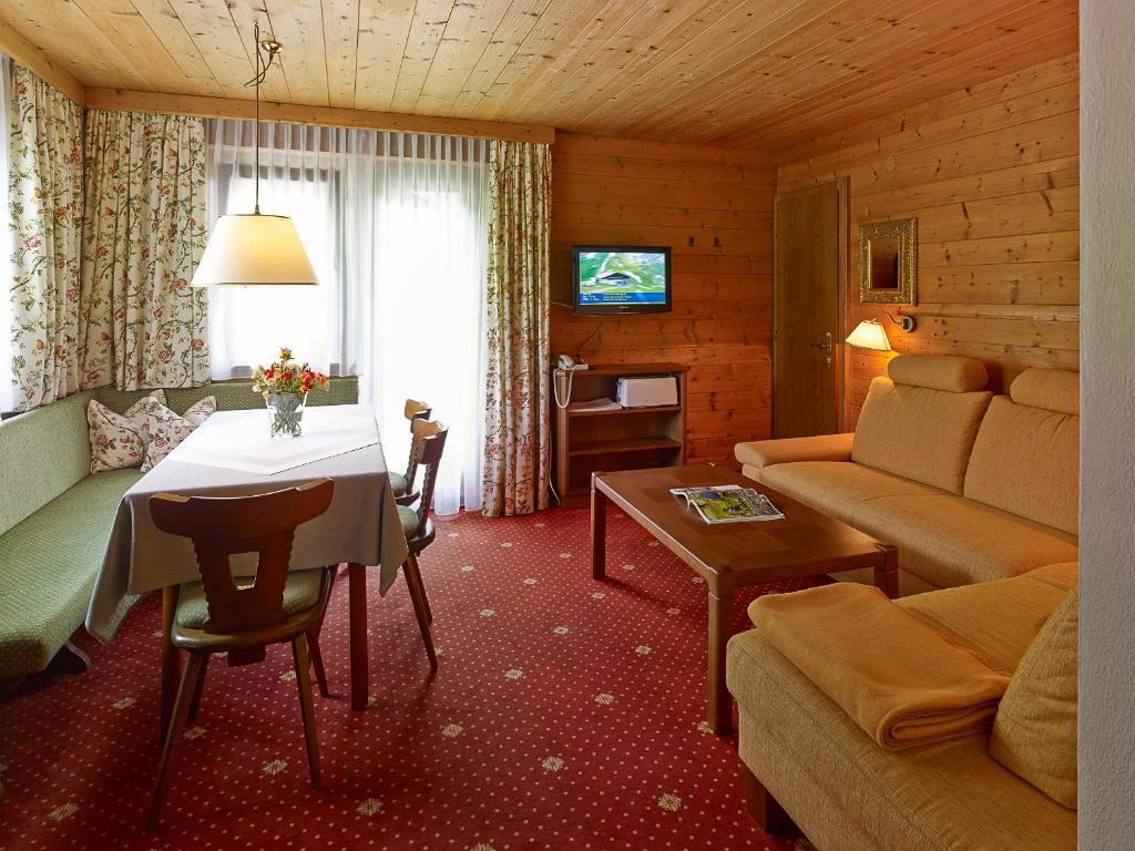 Appartementhaus Holiday Lech Buitenkant foto