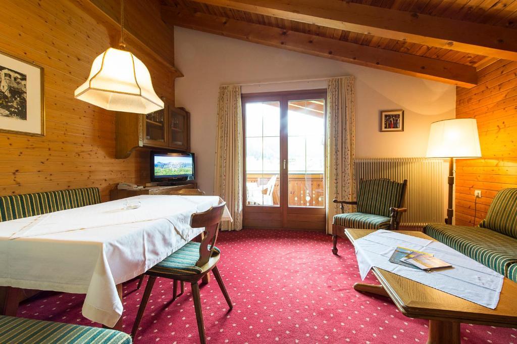 Appartementhaus Holiday Lech Buitenkant foto